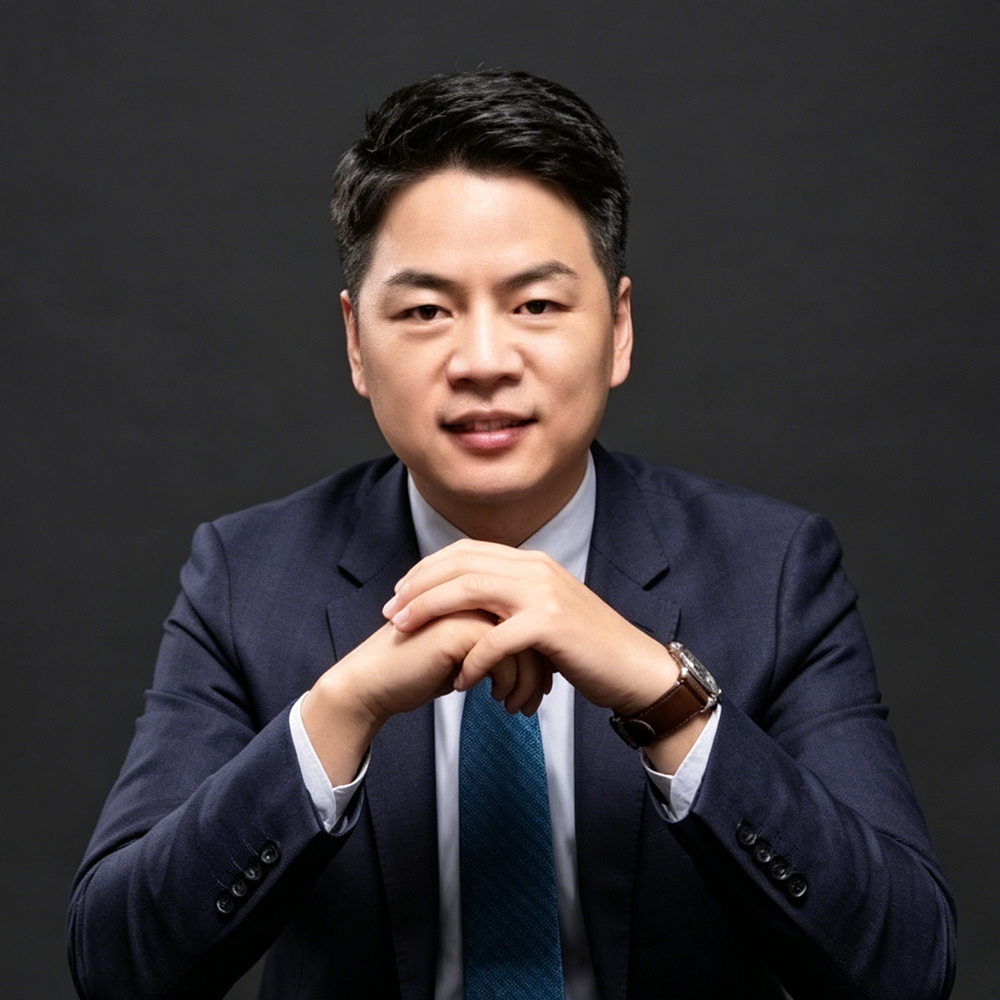 杨 虎
